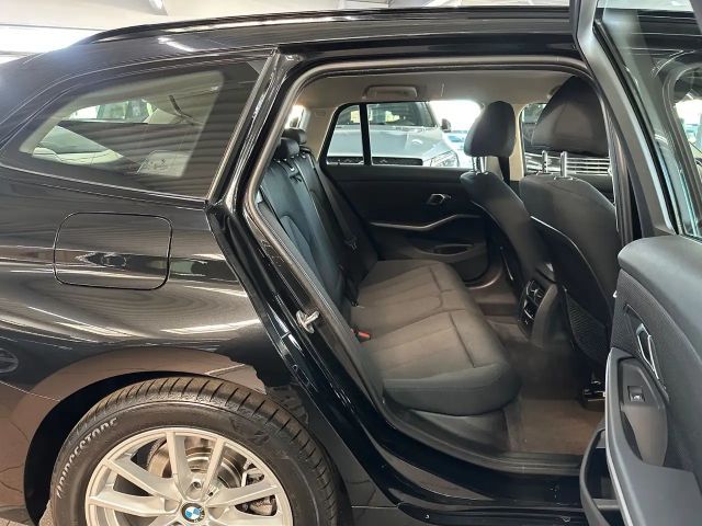 BMW 320 320d Touring xDrive