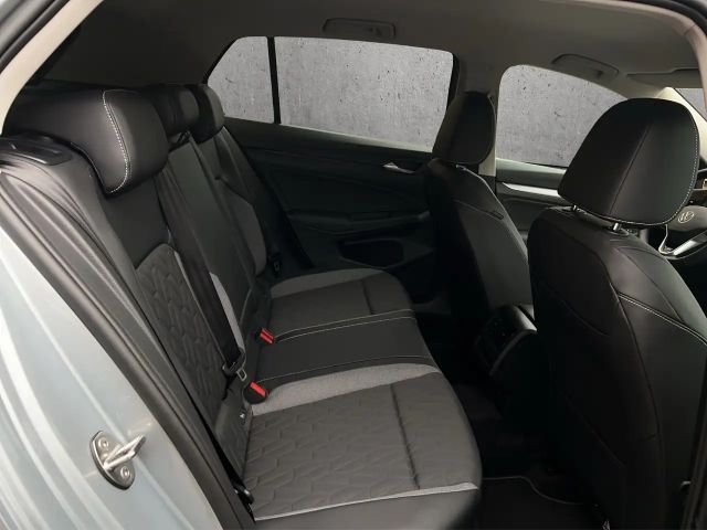 Volkswagen Golf 1.5 eTSI DSG Golf VIII