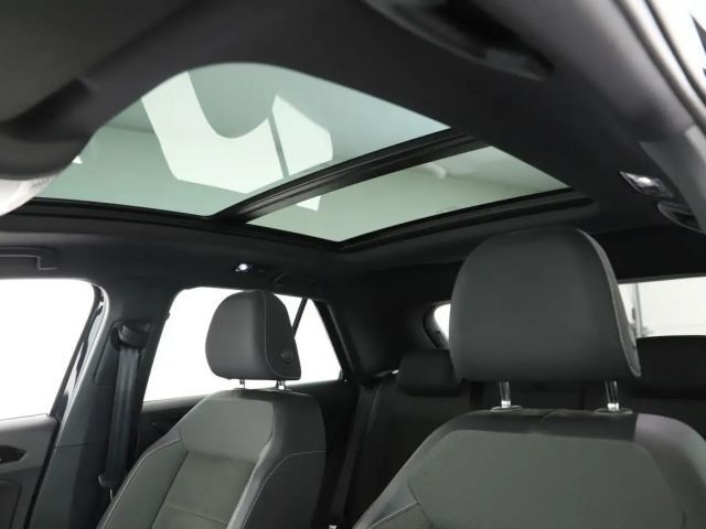 Volkswagen T-Roc 1.5 TSI DSG IQ.Drive R-Line