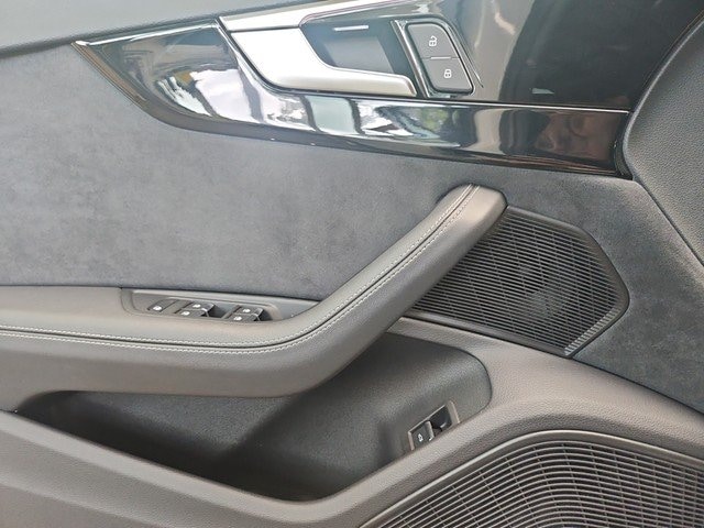 Audi S4 Avant Quattro