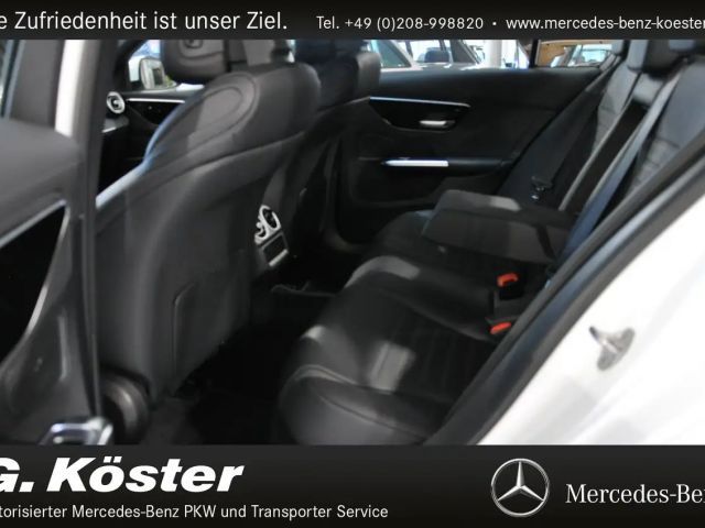 Mercedes-Benz C 200 AMG Line Sedan