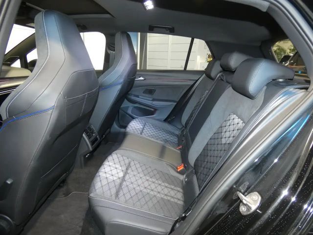 Volkswagen Golf 1.5 eTSI DSG R-Line