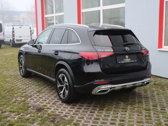 Mercedes-Benz GLC 300 4MATIC