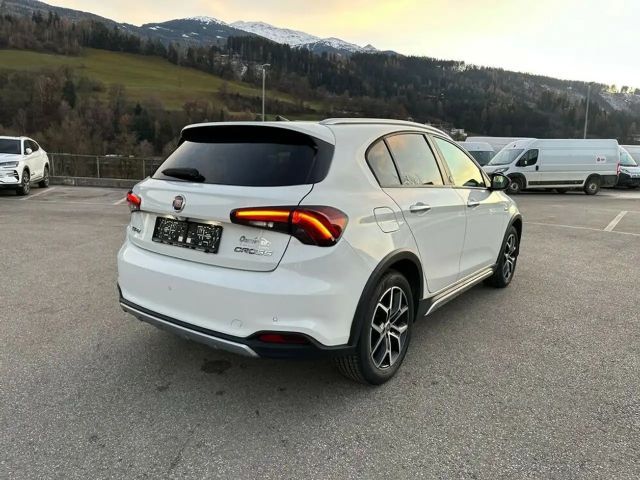 Fiat Tipo Cross RED Turbo