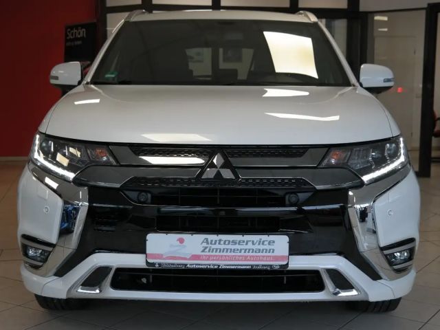 Mitsubishi Outlander 4WD MIVEC PHEV