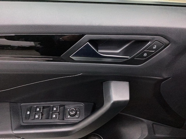 Volkswagen T-Roc 1.5 TSI DSG R-Line