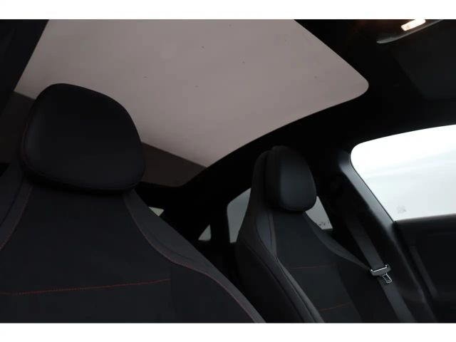 Mercedes-Benz CLA 250 AMG Line Coupé