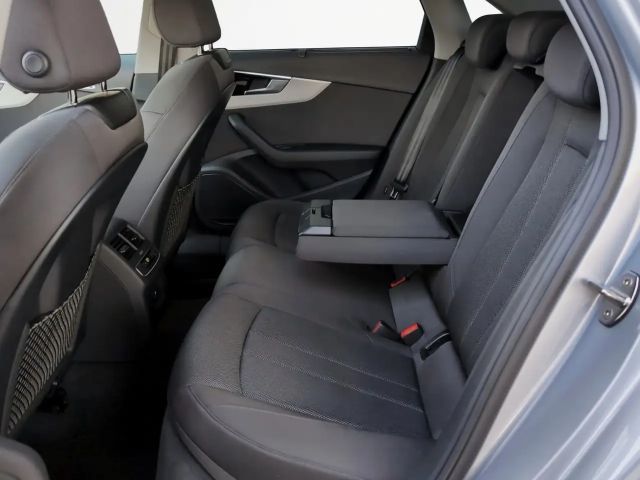 Audi A4 30 TDI Sedan