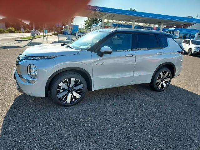 Mitsubishi Outlander 4WD PHEV