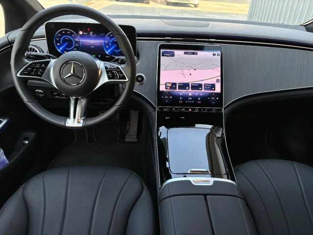 Mercedes-Benz EQE 300 Sedan