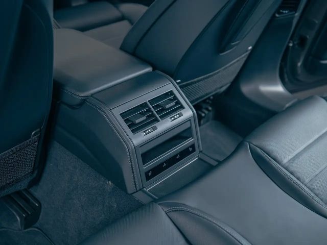 Porsche Panamera 4 E-Hybrid