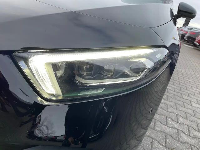 Mercedes-Benz A 250 A 250 e AMG Line