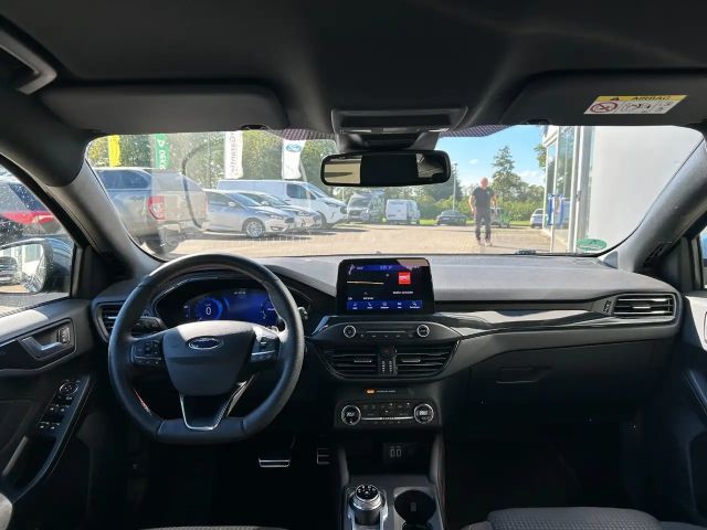 Ford Focus EcoBoost ST Line