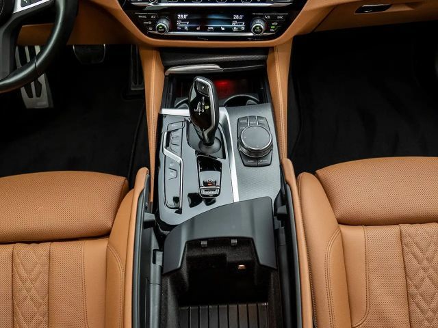 BMW 530 530e M-Sport Touring xDrive