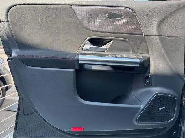 Mercedes-Benz EQA 350 4MATIC AMG Line