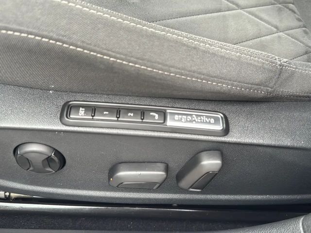 Volkswagen Golf DSG Life Variant