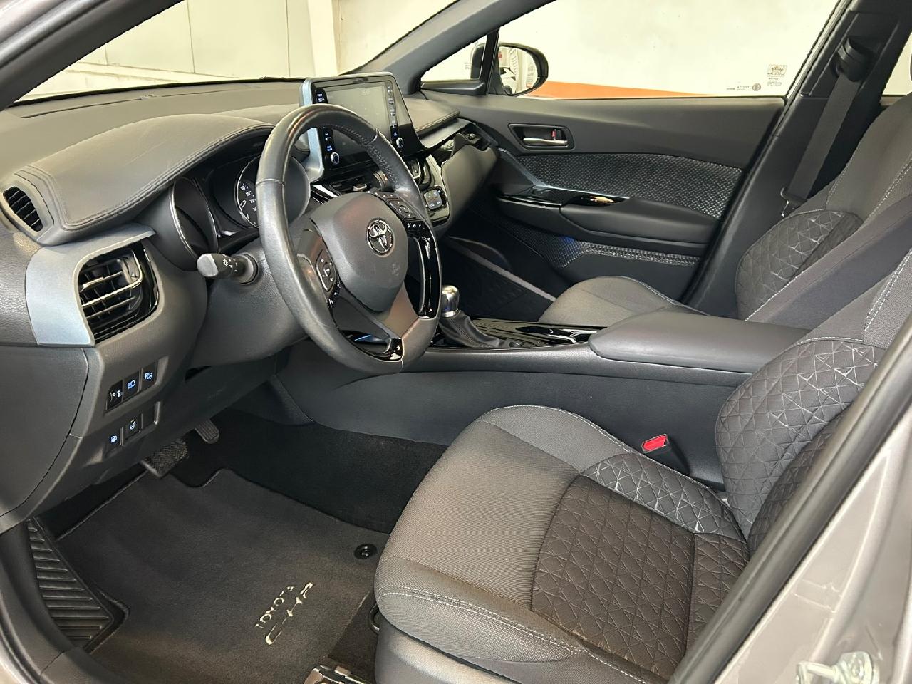 Toyota C-HR 5-deurs Plus