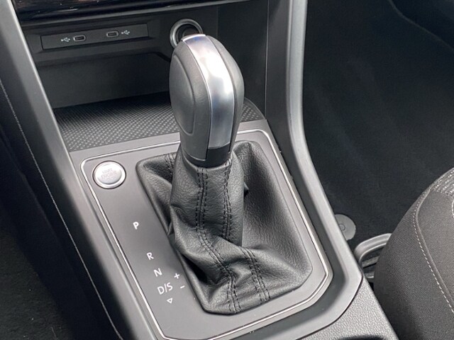 Volkswagen Touran 1.5 TSI DSG R-Line