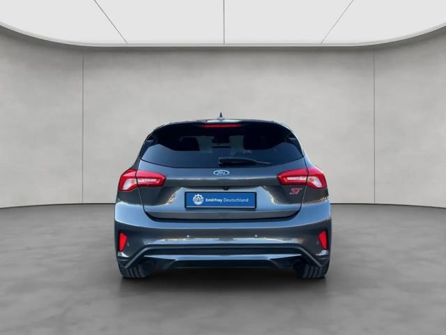 Ford Focus EcoBoost ST Line