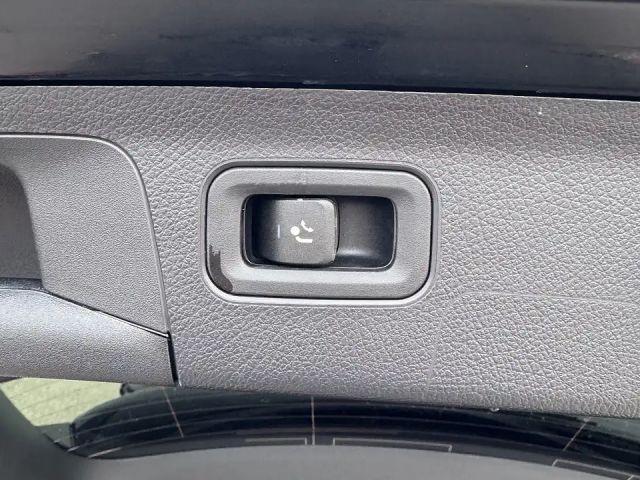 Mercedes-Benz A 200 A 200 d AMG Line