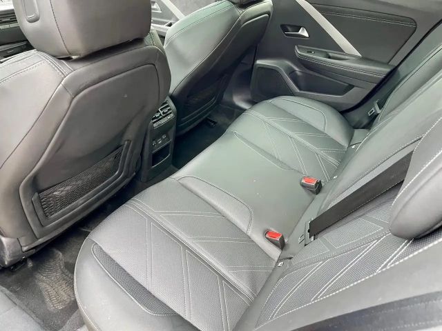 Opel Astra Sports Tourer Ultimate