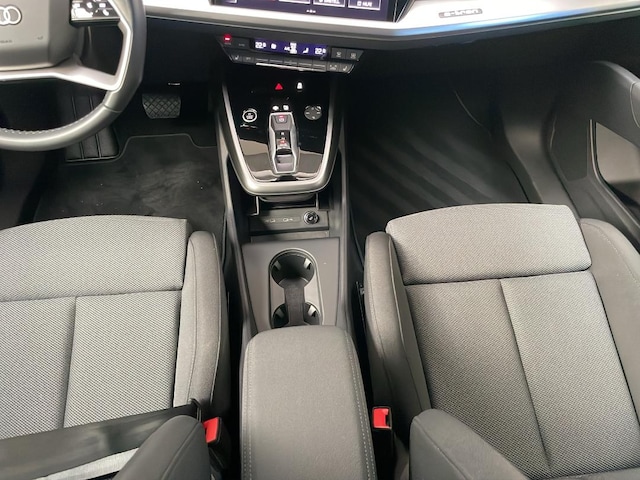 Audi Q4 e-tron SUV 45 e-tron Audi Q4 e-tron