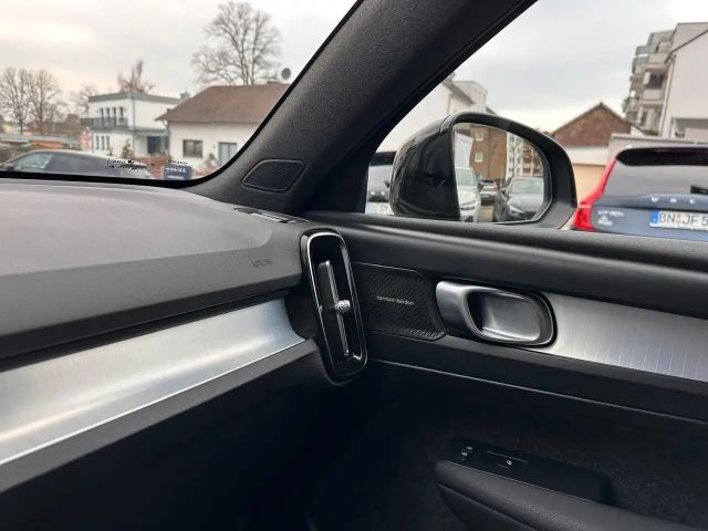 Volvo XC40 B3 PlusBlackEdition,Pano,20'',360°,BLIS,ACC