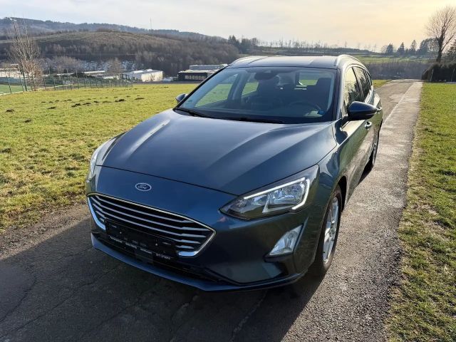 Ford Focus Cool & Connect Wagon