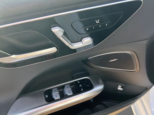 Mercedes-Benz C 180 AVANTGARDE Sedan