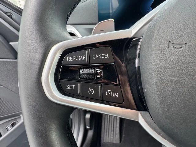 BMW 318 318i M-Sport Sedan