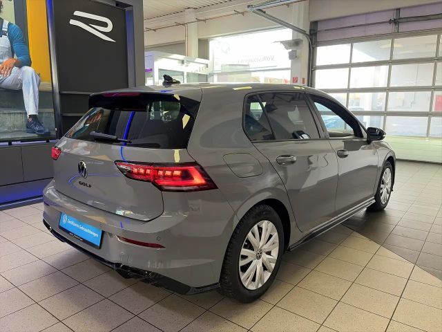 Volkswagen Golf 1.5 eTSI DSG