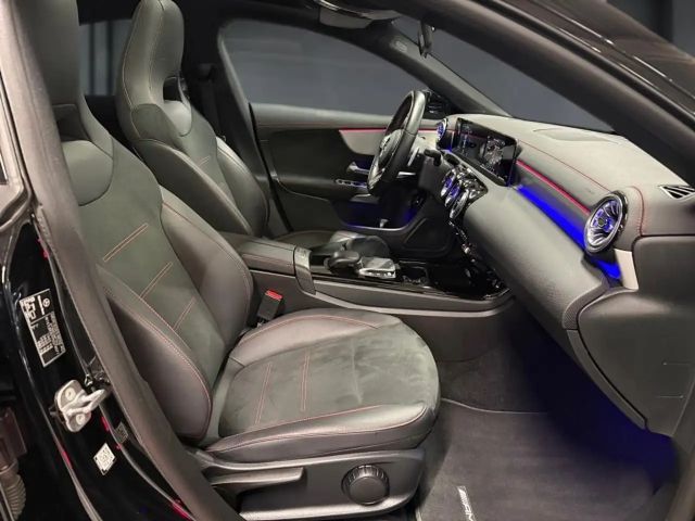 Mercedes-Benz CLA 180 AMG Line Coupé