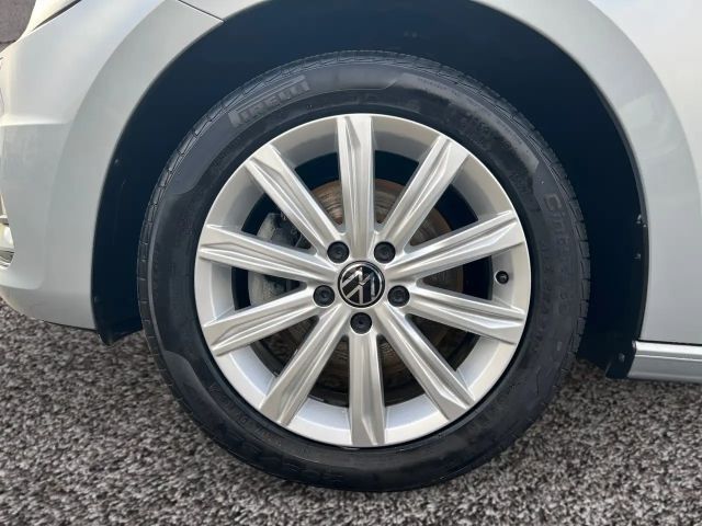 Volkswagen Touran DSG Highline