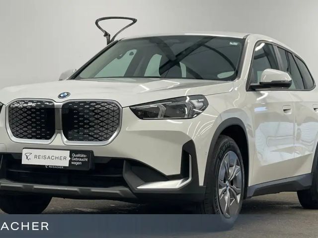 BMW X1 IX1 A XDRIVE30 PDC RFK DAB AdaptLED SHZ 17" LM