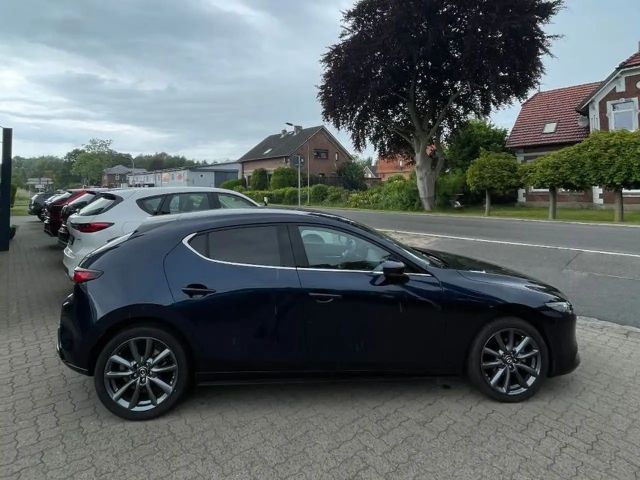 Mazda 3 S SkyActiv