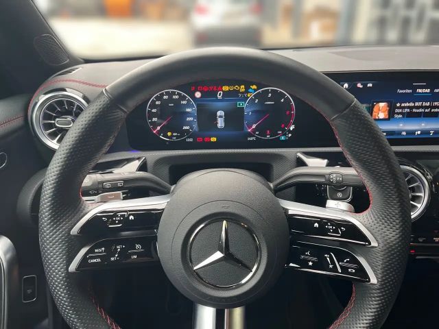 Mercedes-Benz CLA 200 AMG Line CLA 200 d