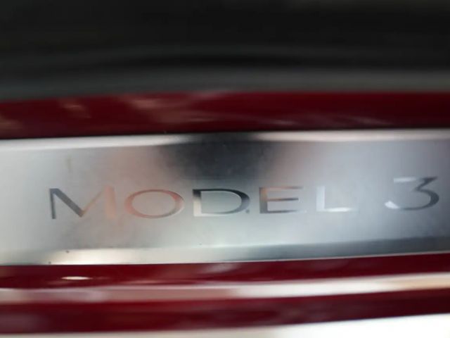 Tesla Model 3 AWD Long Range