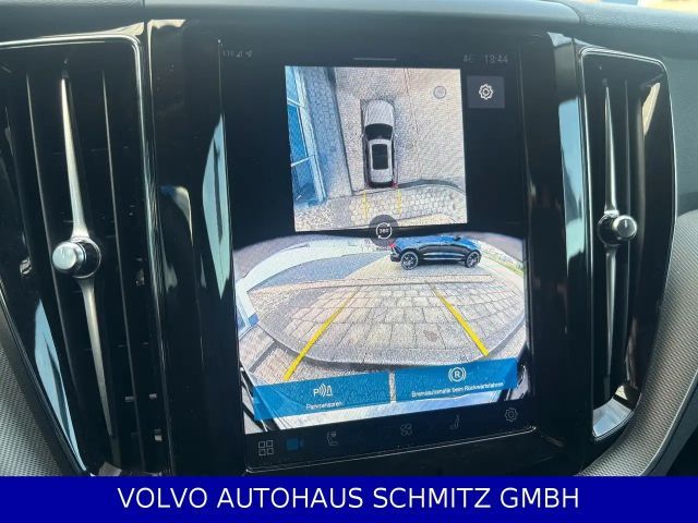 Volvo XC60 Dark Plus