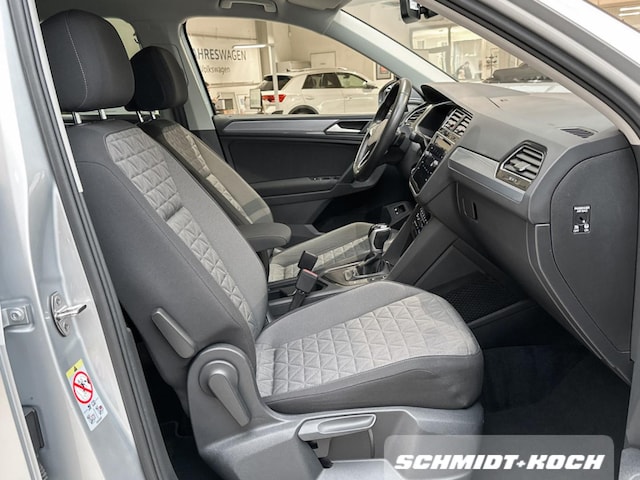 Volkswagen Tiguan Tiguan AHK schwenkb. Navi Lane Assist Sitzhzg.