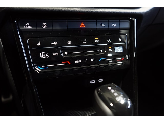 Volkswagen T-Roc 1.5 TSI DSG IQ.Drive R-Line