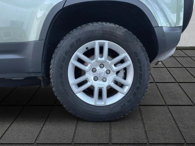 Land Rover Defender 110 D250 S