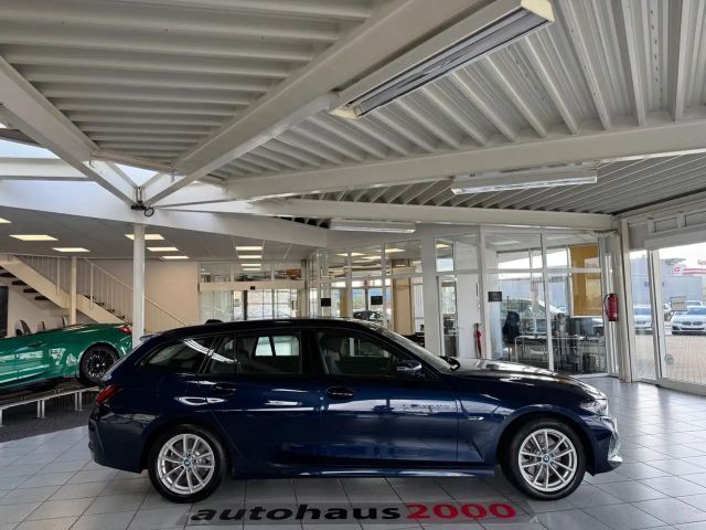 BMW 320 320e Touring