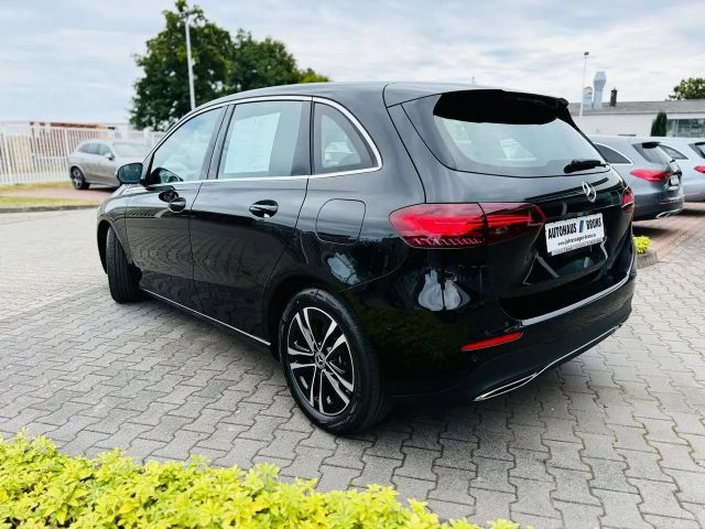 Mercedes-Benz B 180 Progressive Sedan