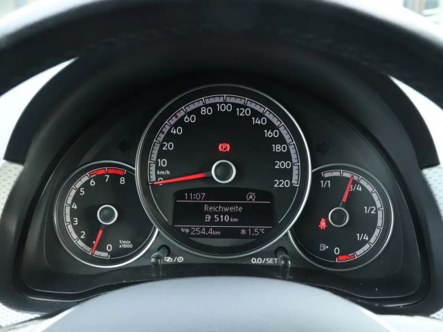 Volkswagen up! Active