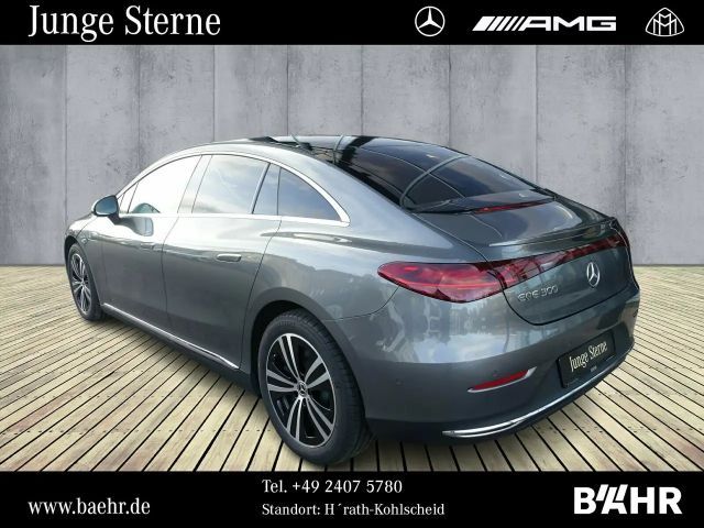 Mercedes-Benz EQE 300 Sedan