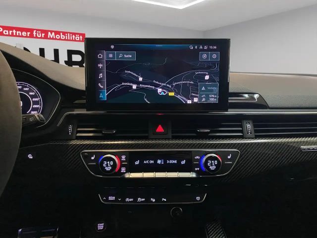 Audi RS4 Avant Quattro