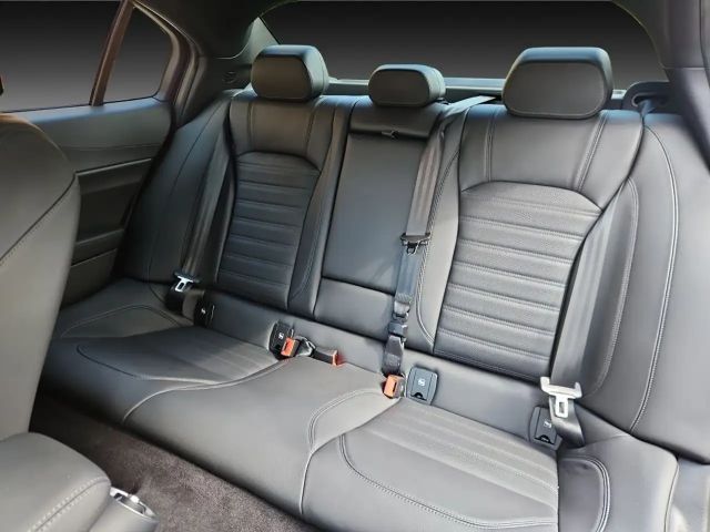 Alfa Romeo Giulia AT8 Q4 Veloce