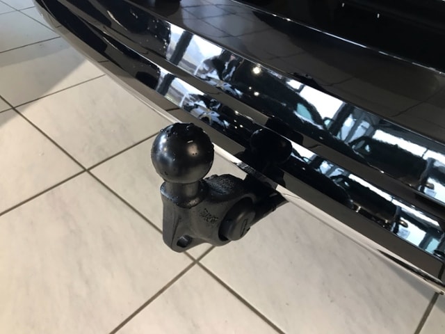 Volkswagen Touran 1.5 TSI DSG R-Line Sport