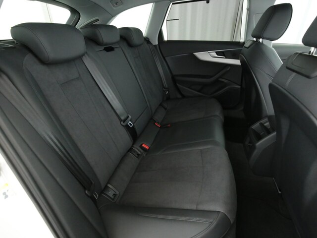 Audi A4 40 TFSI Avant S-Tronic