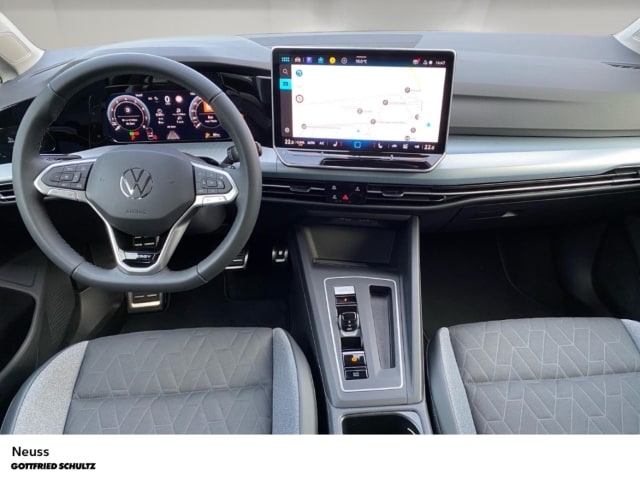 Volkswagen Golf 1.5 eTSI DSG